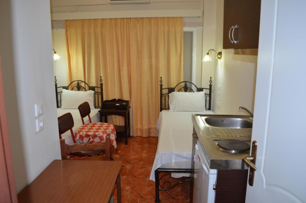 Palatino Studios Loutra Edipsou  Buitenkant foto